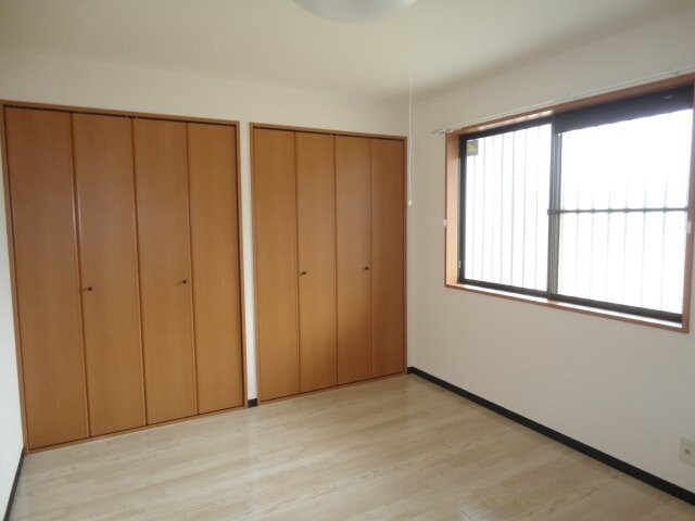 物件内観写真11　(洋室（6.1帖）)