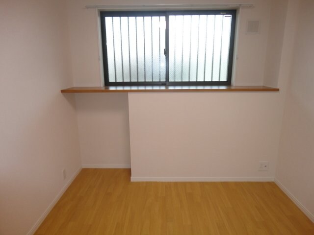 物件内観写真6　(洋室)