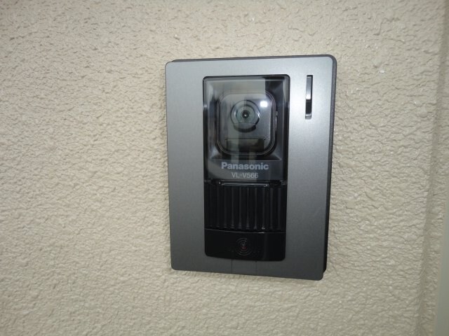 物件内観写真13　(カメラ付インターホン)