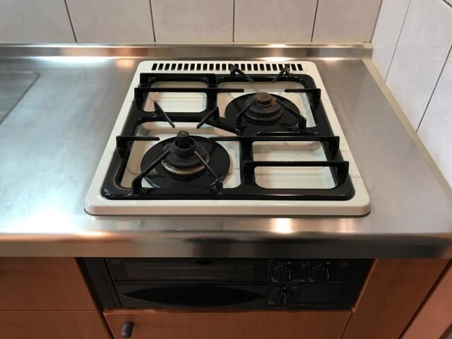 物件内観写真13　(ガスコンロ２口グリル付き)