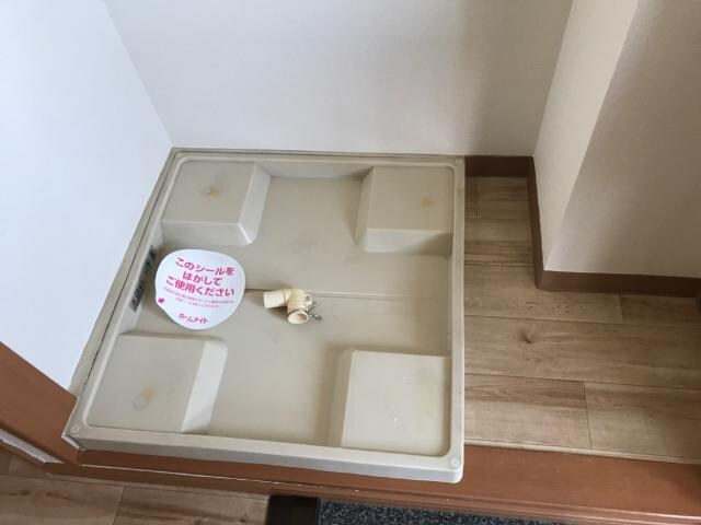 物件内観写真25　(洗濯機置場)