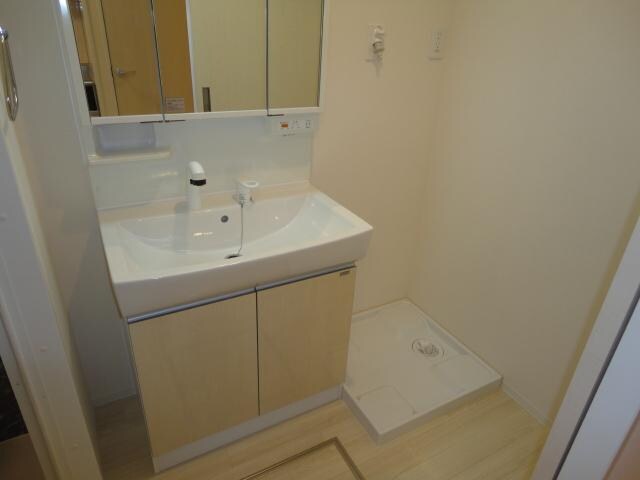 物件内観写真15　(洗髪洗面化粧台)