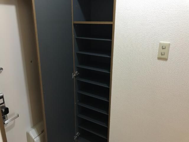 物件内観写真14　(下駄箱)