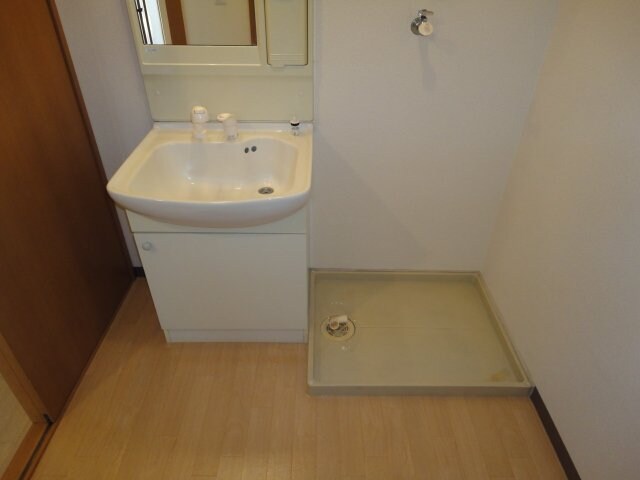 物件内観写真26　(洗濯機置場)