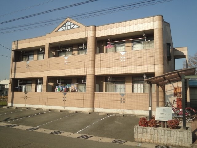 物件外観写真1　(外観写真（昼）)