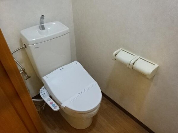 トイレ(シャワー付トイレ)