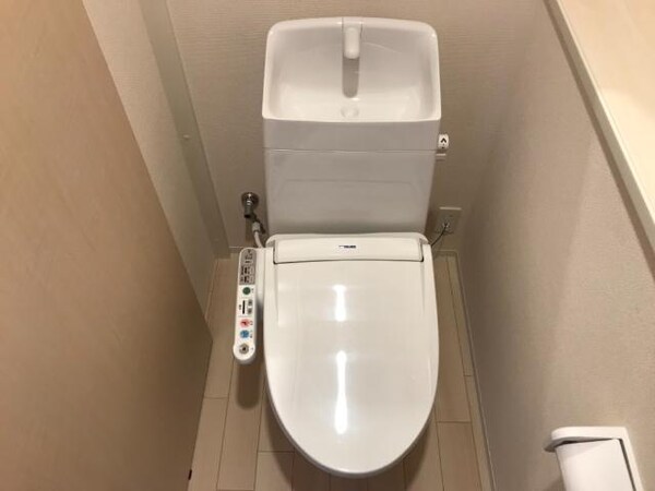 トイレ(シャワー付トイレ)