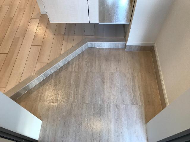 物件内観写真19　(玄関)