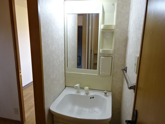 物件内観写真15　(洗髪洗面化粧台)