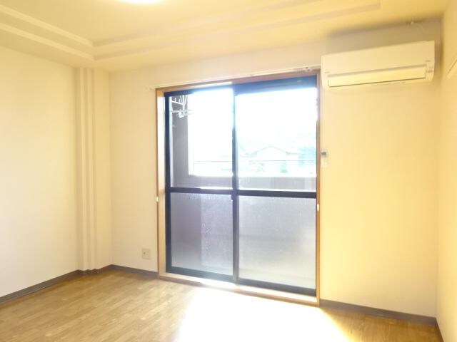 物件内観写真18　(洋室)