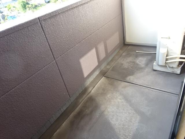 物件内観写真28　(ベランダ)