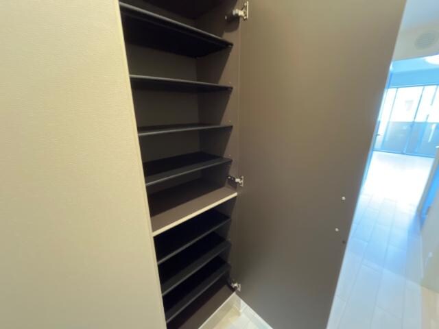 物件内観写真26　(下駄箱)