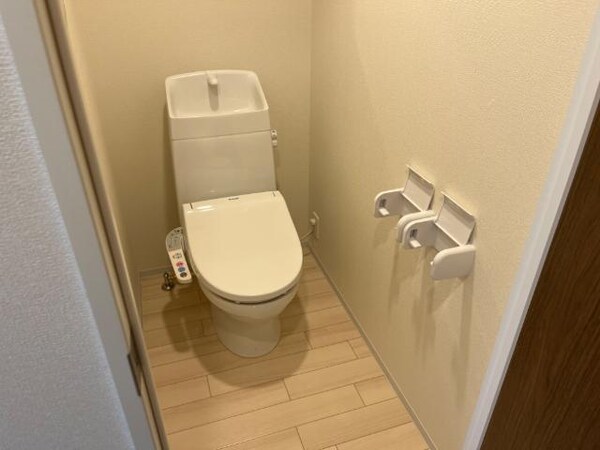 トイレ(シャワー付トイレ)