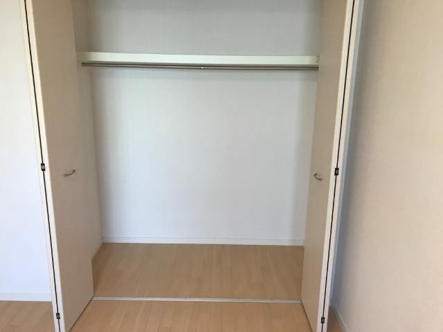 物件内観写真12　(クローゼット)