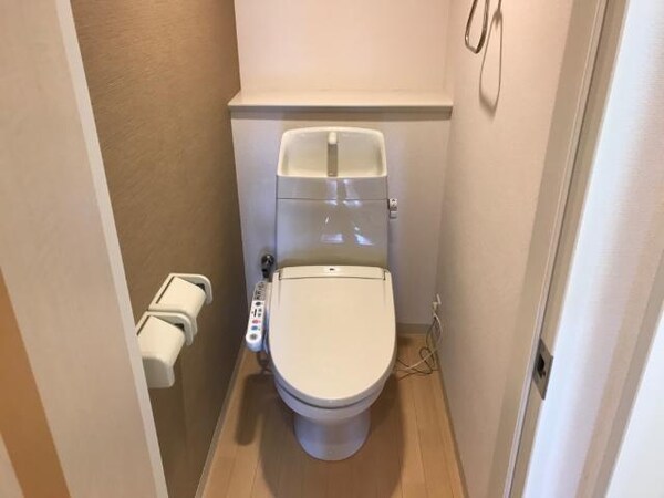 トイレ(シャワー付トイレ)