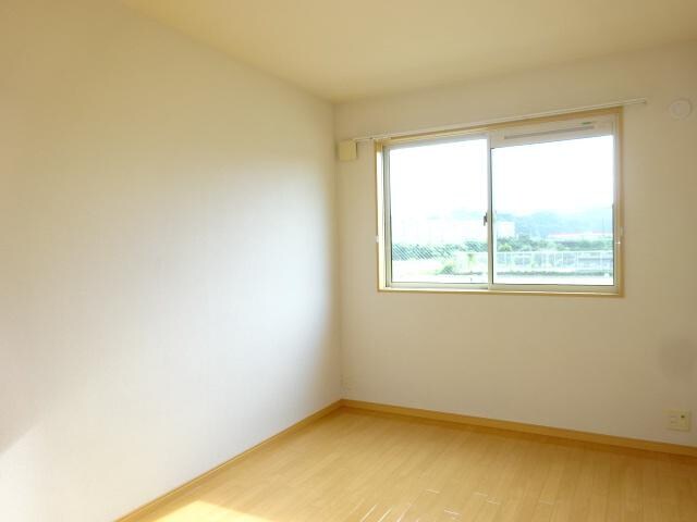 物件内観写真12　(洋室)