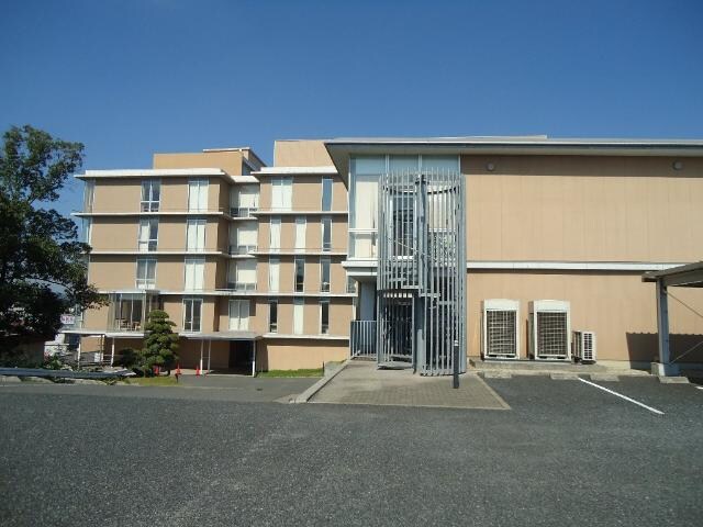 物件外観写真5　(医療法人社団若葉会蔵王病院まで1,313ｍ)