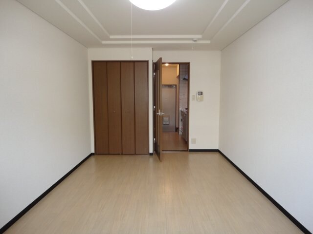 物件内観写真2　(洋室（9帖）（イメージ）)