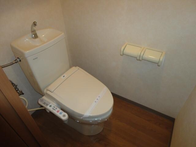 物件内観写真12　(シャワー付トイレ)