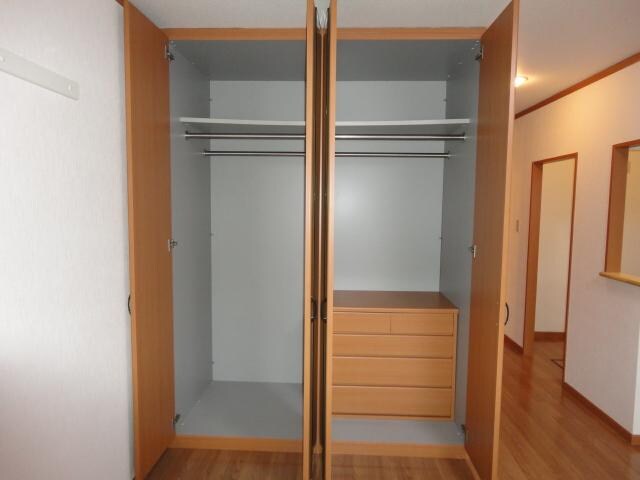 物件内観写真14　(クローゼット)