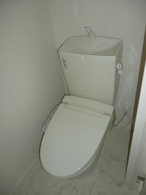 物件内観写真9　(トイレ)