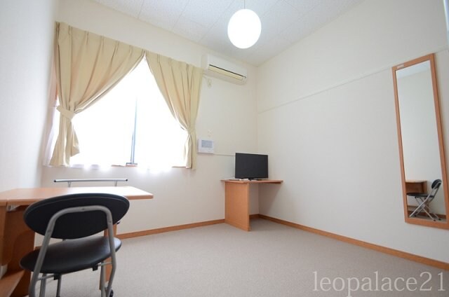 物件内観写真8　(備品や設備仕様は号室等により異なります。現地をご確認下さい。)