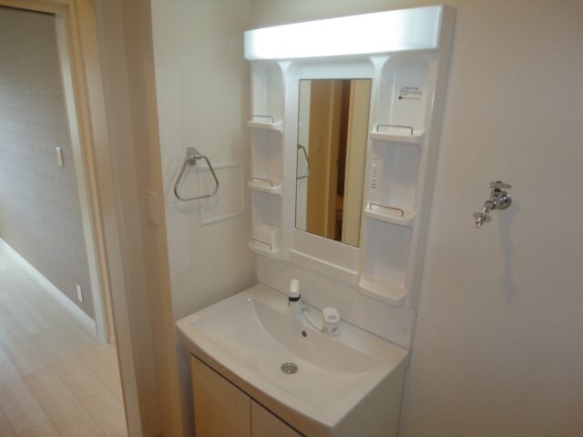 物件内観写真15　(洗髪洗面化粧台)
