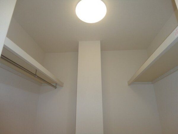 収納(ウォークインクローゼット)