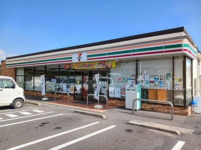 物件外観写真5　(セブンイレブン福山坪生町店まで1360m)