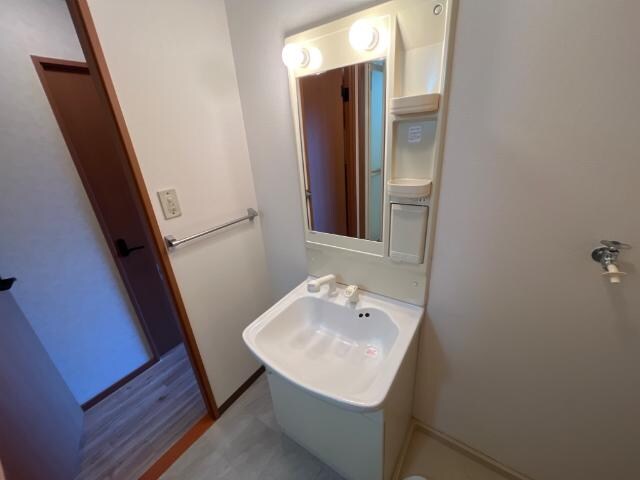 物件内観写真8　(洗髪洗面化粧台（イメージ）)