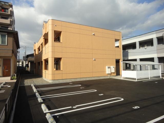 物件外観写真2　(外観写真（昼）)