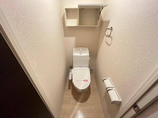 物件内観写真14　(シャワー付トイレ)