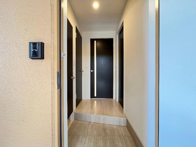 物件内観写真27　(玄関)