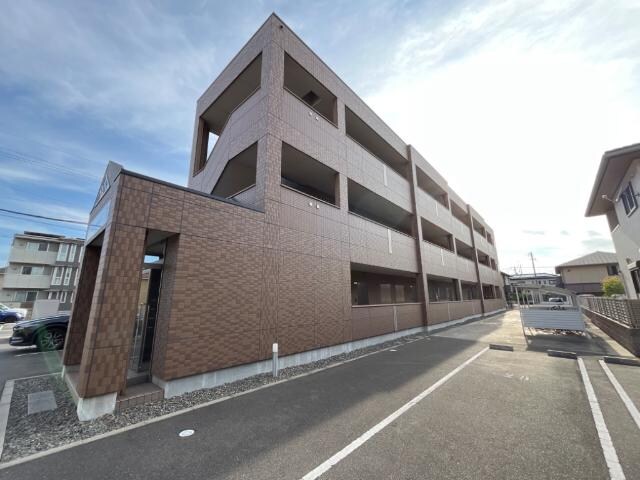 物件外観写真2　(外観写真（昼）)