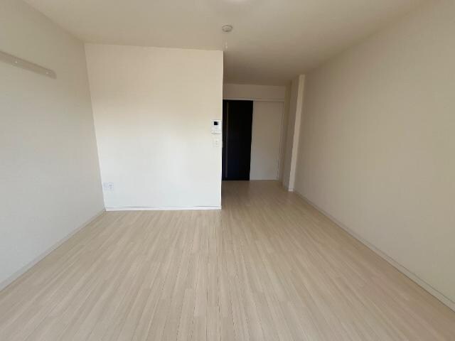 物件内観写真10　(洋室)