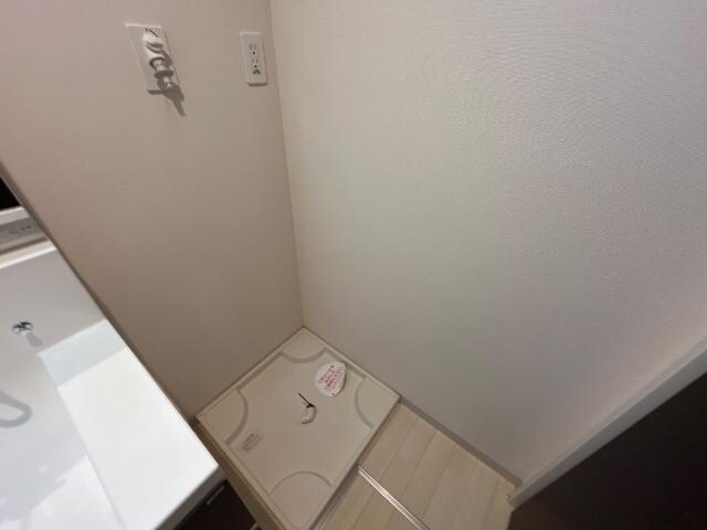 物件内観写真18　(洗濯機置場)