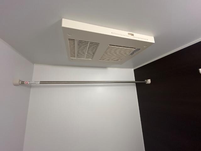 物件内観写真19　(洗濯機置場)