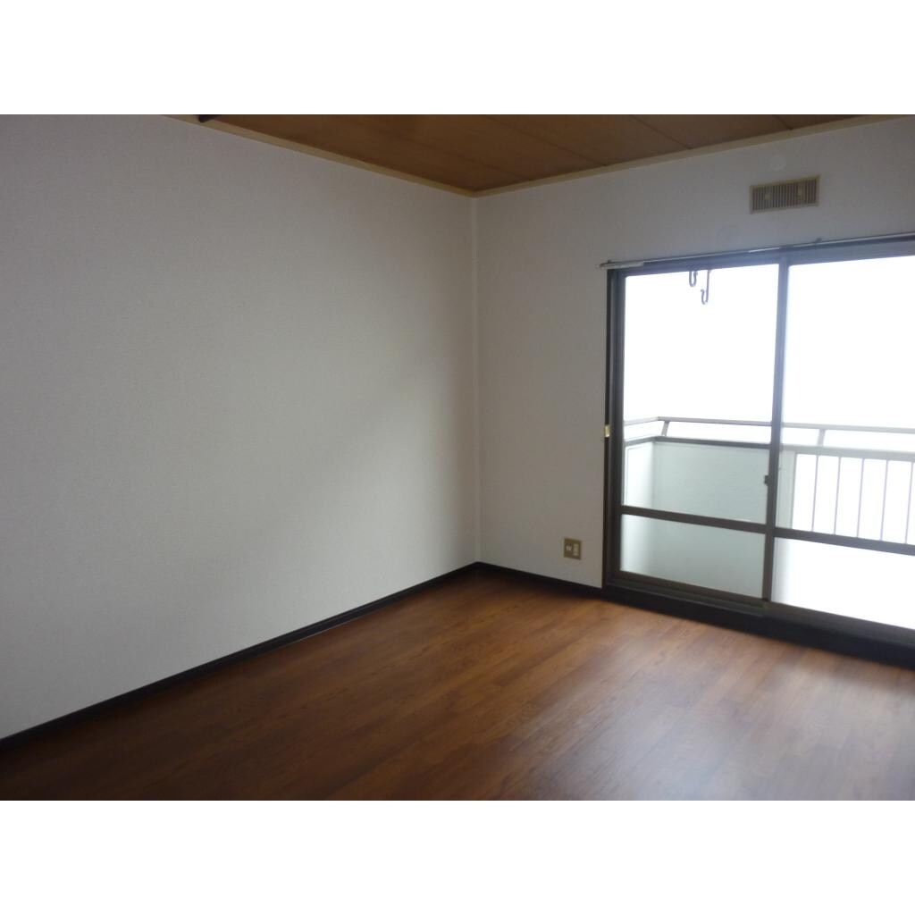 物件内観写真3　(洋室)