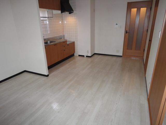 物件内観写真10　(リビング)