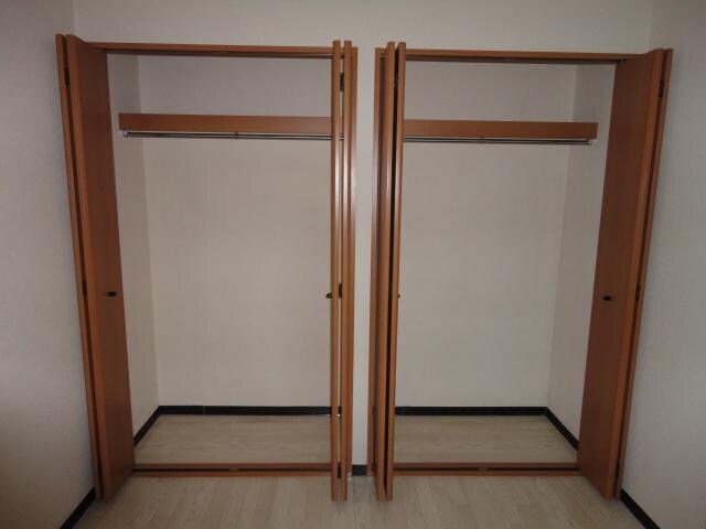 物件内観写真13　(クローゼット)
