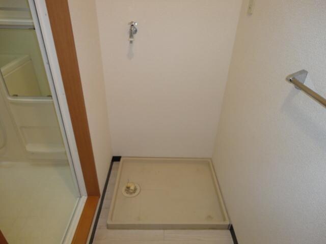 物件内観写真26　(洗濯機置場)