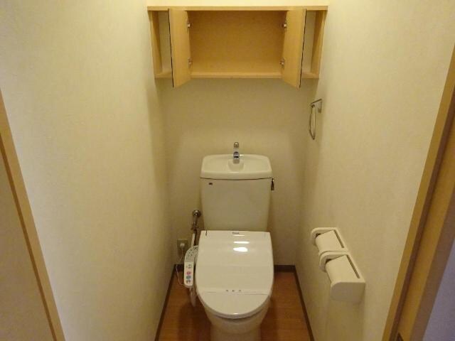 物件内観写真7　(シャワー付トイレ)