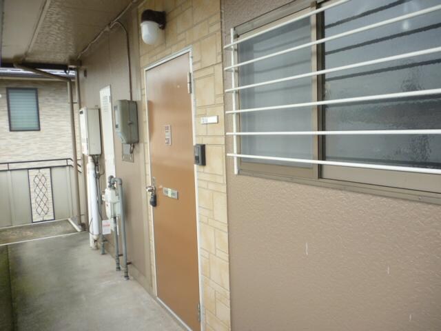 物件内観写真7　(玄関ドア)