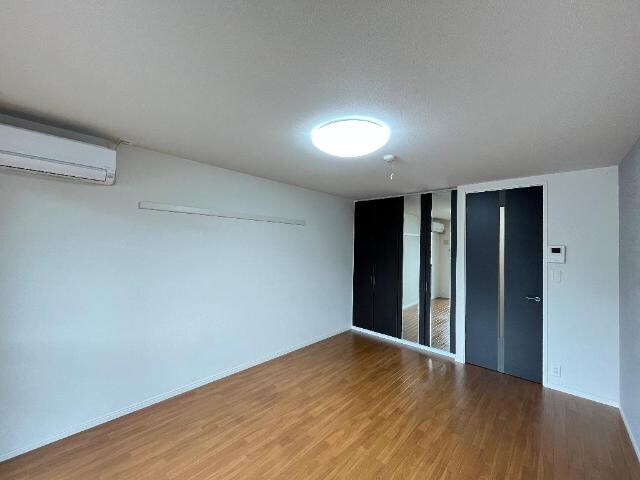 物件内観写真10　(洋室)