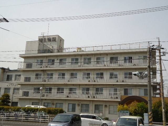 物件外観写真7　(医療法人村上会福山回生病院まで697ｍ)