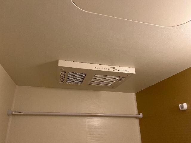 物件内観写真17　(浴室乾燥機)