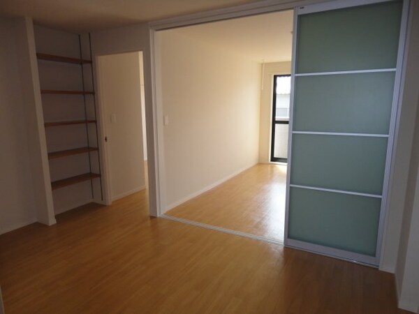 居室(ＤＫ（8.5帖）)