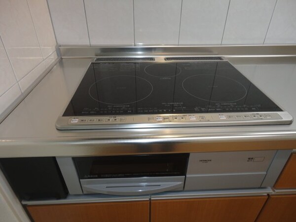 キッチン(IHクッキングヒーター)