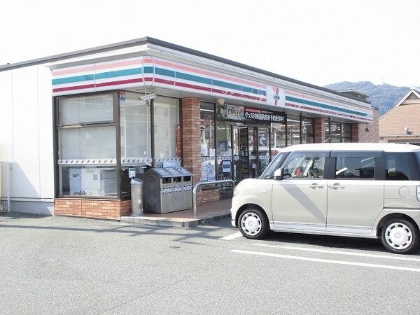 周辺環境(セブンイレブン大門１丁目店まで650m)