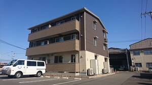 スマイリーハウス二番館外観写真